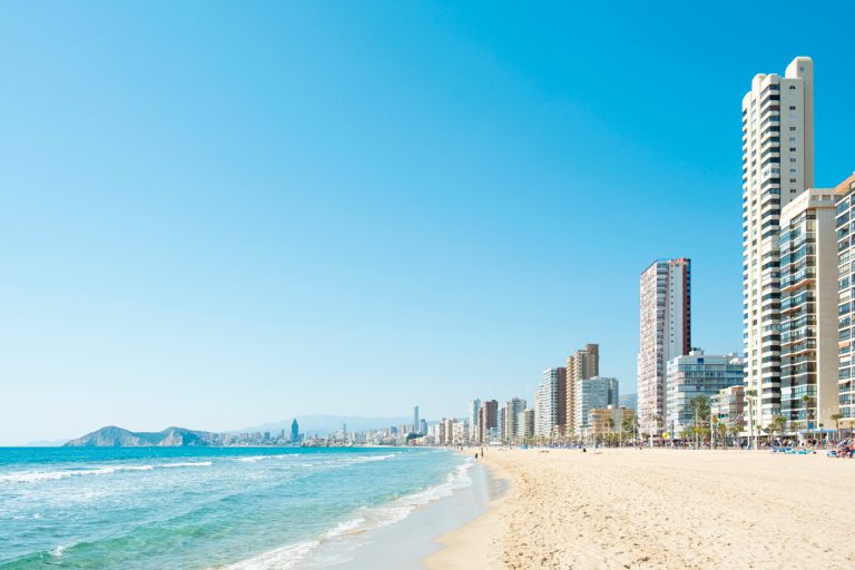 benidorm puente del pilar